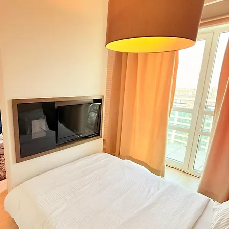 Platinum Towers Skyline View Apartment Hotel apartamentowy 4*