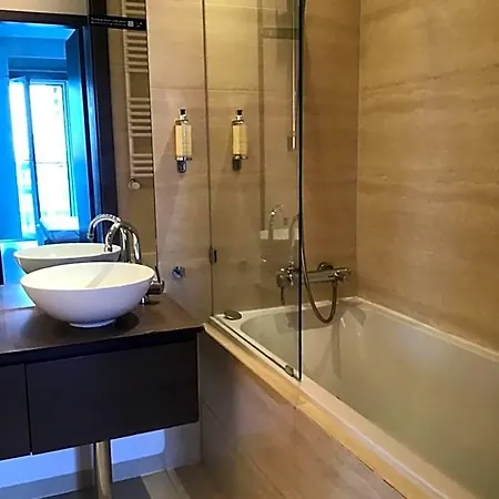 Platinum Towers Skyline View Aparthotel 4*