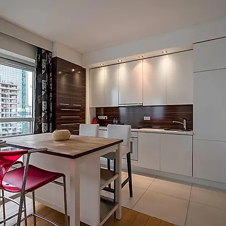 Platinum Towers Skyline View Aparthotel