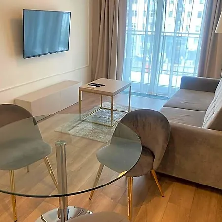 Platinum Towers Skyline View 4*